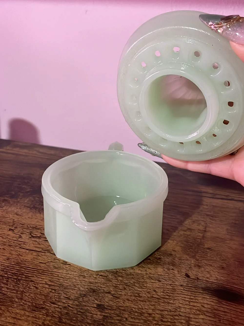 Vintage Jadite Glass Juicer Reamer